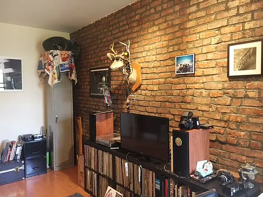 Rented by Nooklyn NYC LLC | media 39