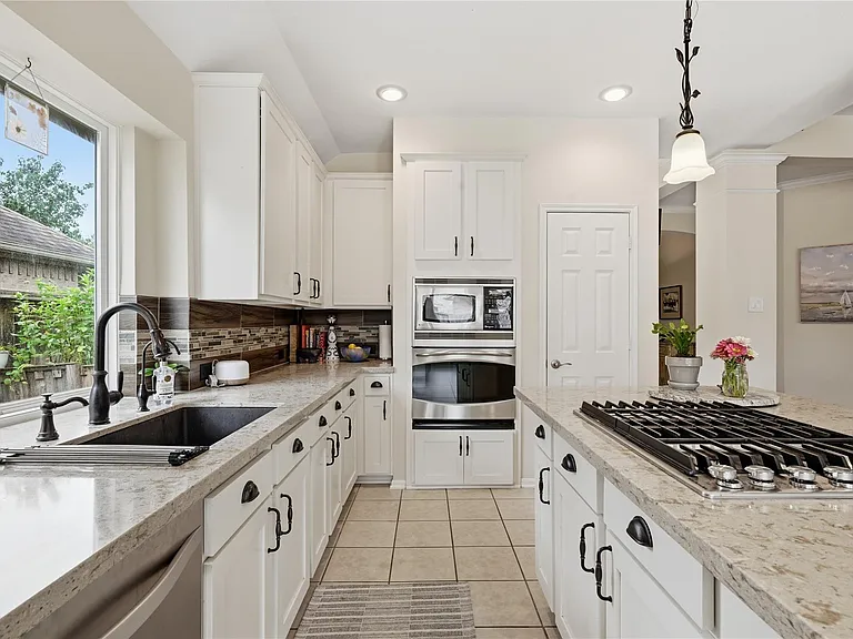 1010 Bringewood Chase Dr — Photo 22