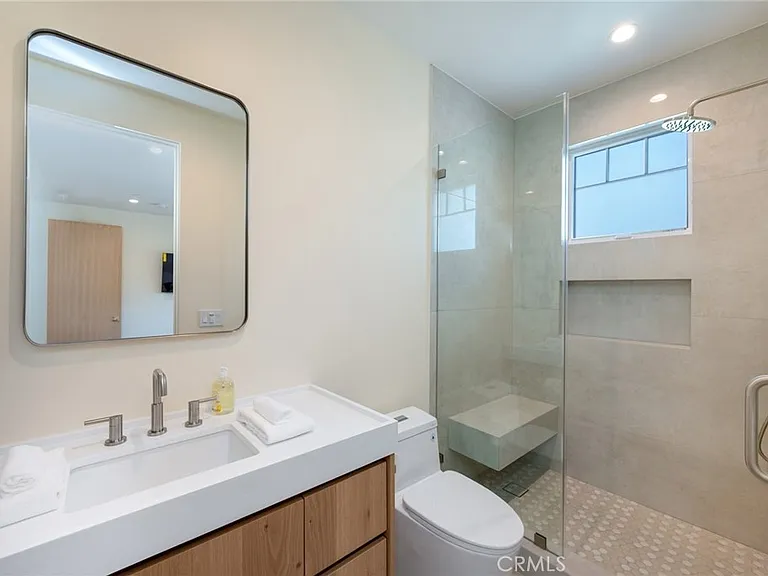 4906 Gaviota Ave — Photo 36