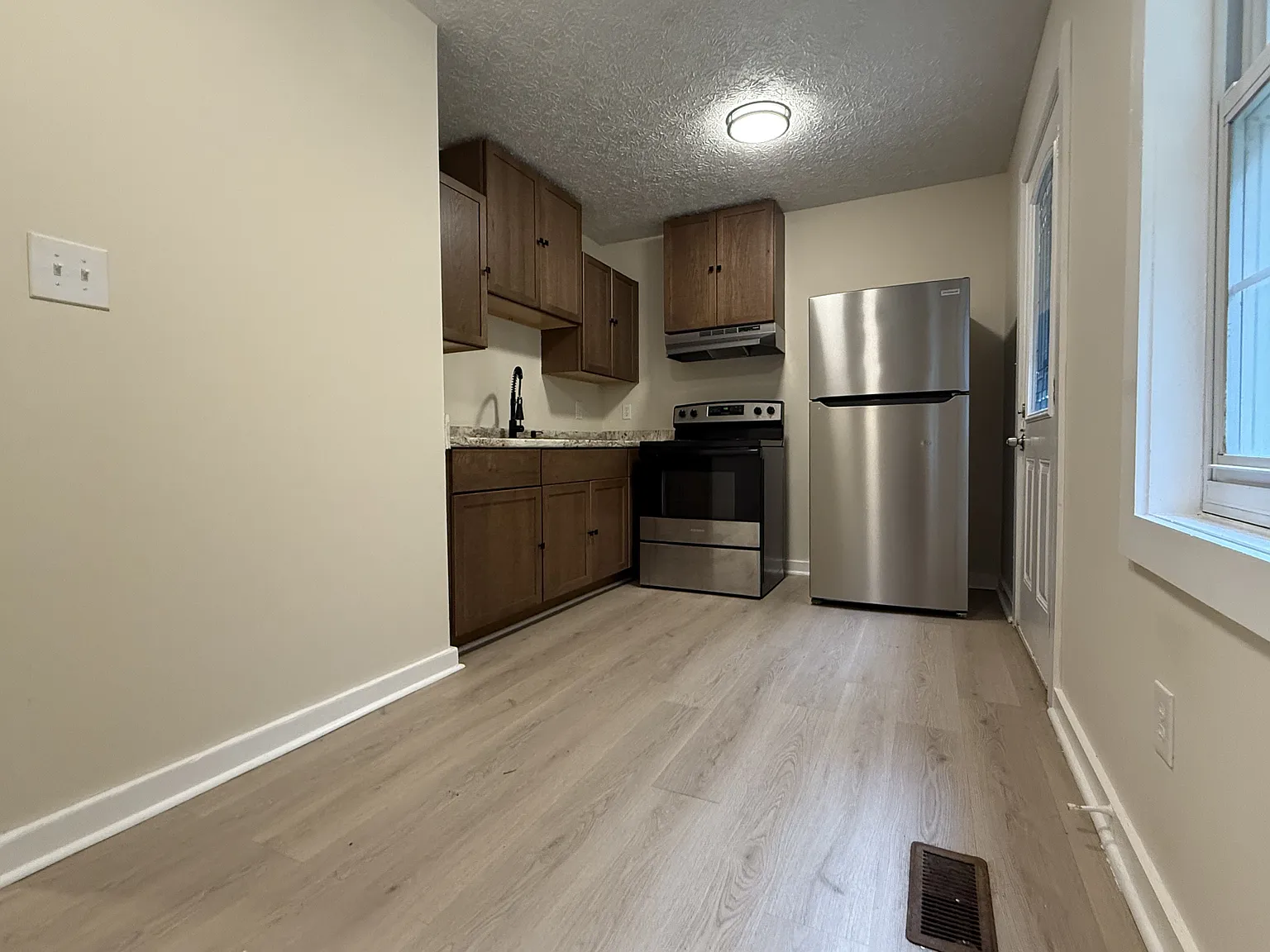 309 Reeceburg Road Southeast - 1 — Photo 3