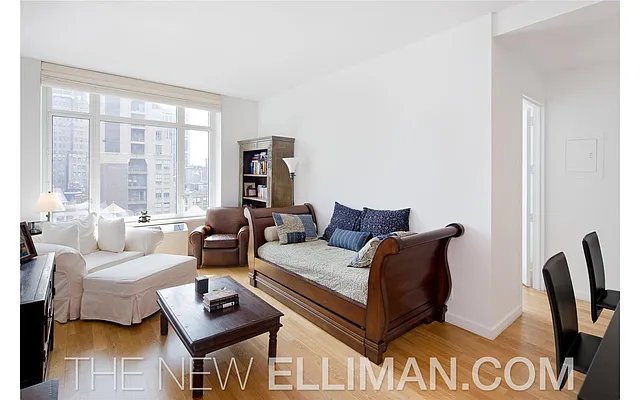 Rented by Douglas Elliman | media 14