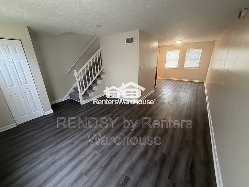 1st image of 2067 Larkhall Rd
