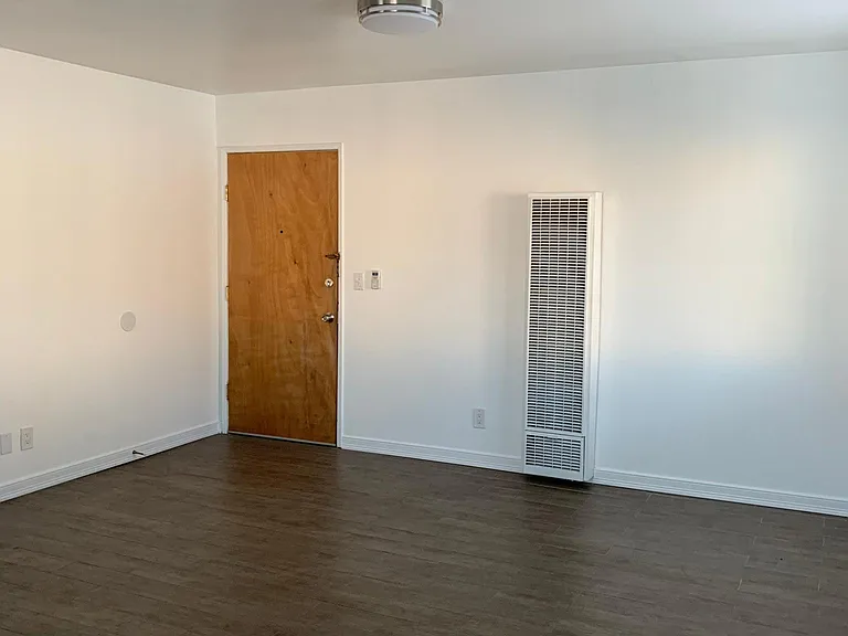 621 N Benton Way #5 — Photo 14