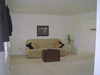 4th image of 224 Cindy Ave