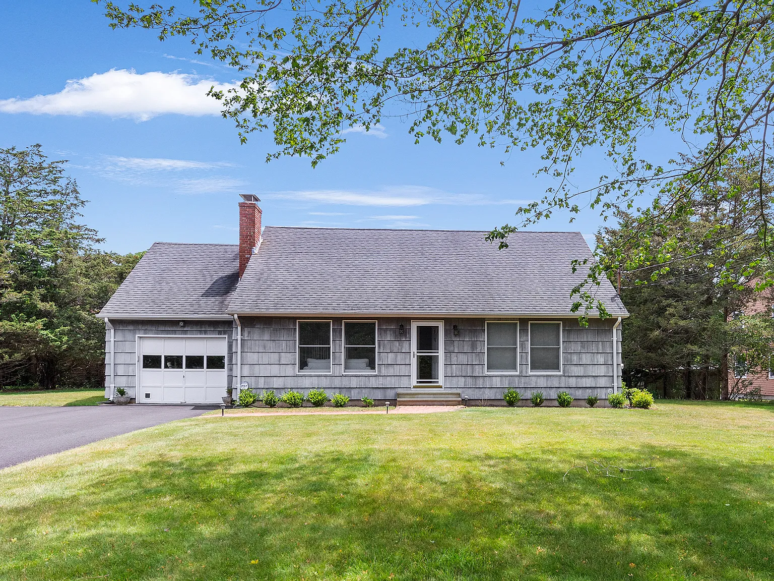 Southampton Village — Photo 1