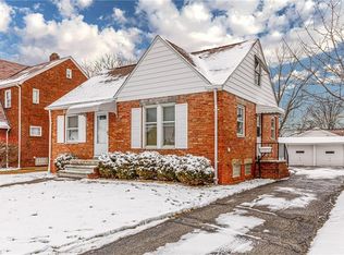 1327 Commonwealth Ave, Mayfield Heights, OH 44124