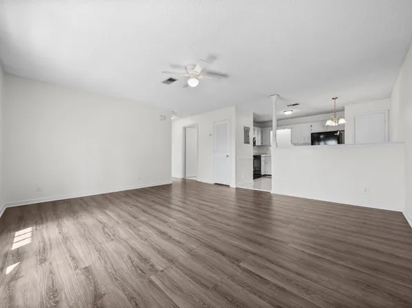 398 Jack Miller Blvd APT G, Clarksville, TN 37042