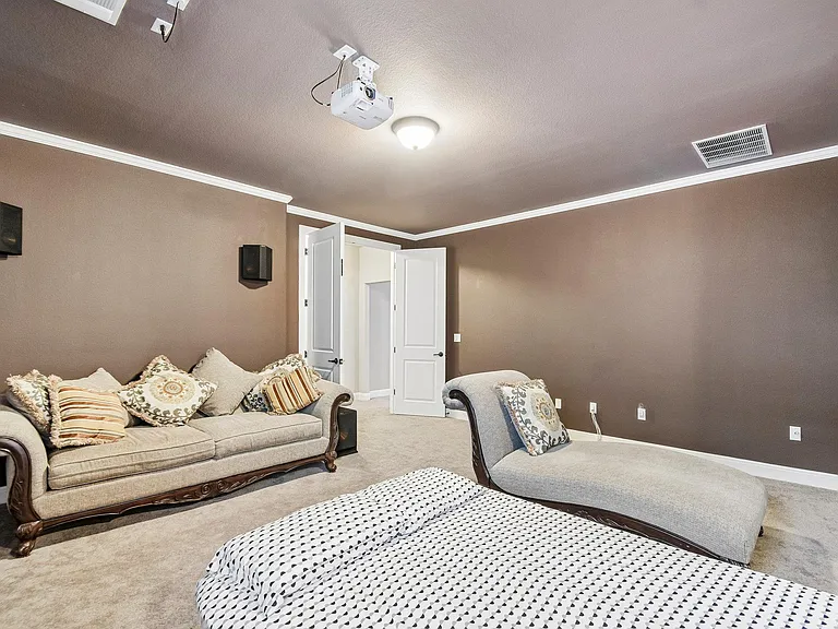 10501 Nicolet Way — Photo 21