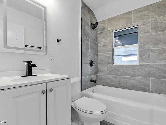3rd image of 3418 W 94th St