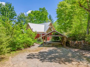 58 Next To Last Road Ln, Saluda, NC 28773