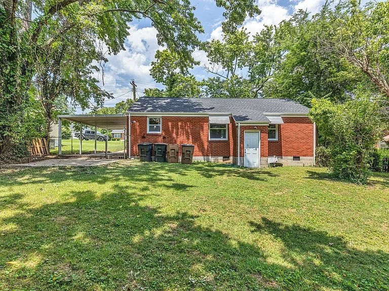 2923 Emery Dr — Photo 19