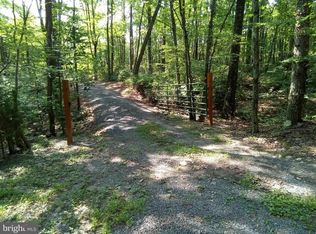 3 Mile Bank Ln, Edinburg, VA