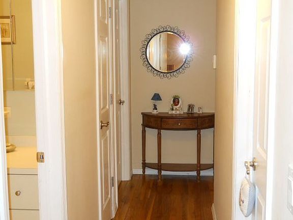 5th image of 148 E Madison St