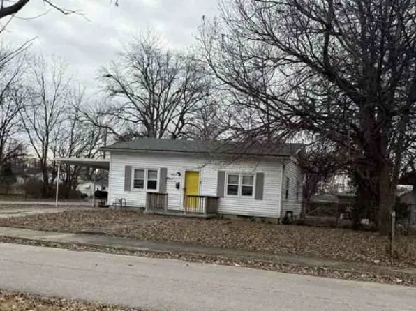 1525 Ravenswood Dr, Evansville, IN 47714