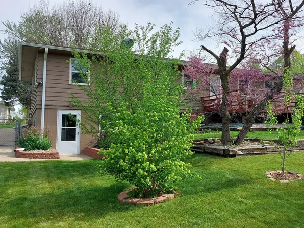 623 E 10th St, Wayne, NE 68787