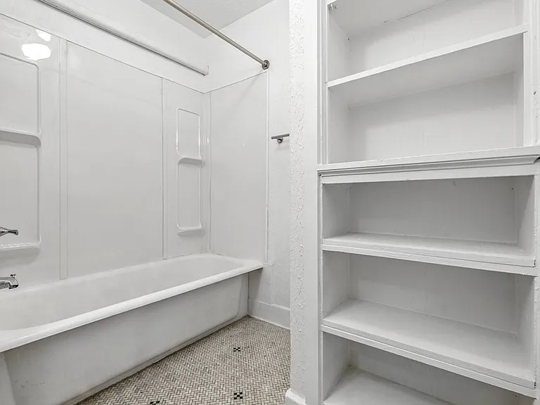 St. Regis Apartments — Photo 56