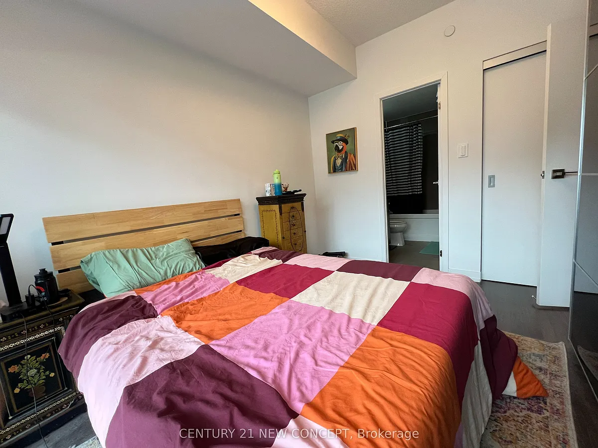 Building Photo - 98 Lillian St #812