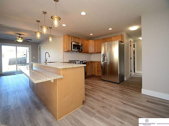 5th image of 3826 Gertrude St