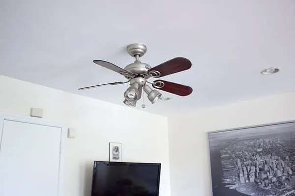 Rented by L.Nelson & Associates | media 27