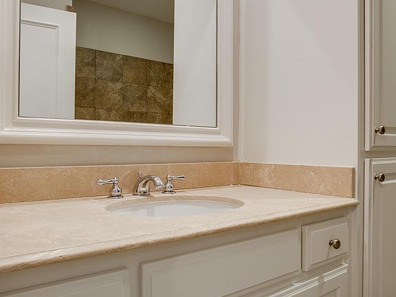2nd image of 4502 Holland Ave APT 102