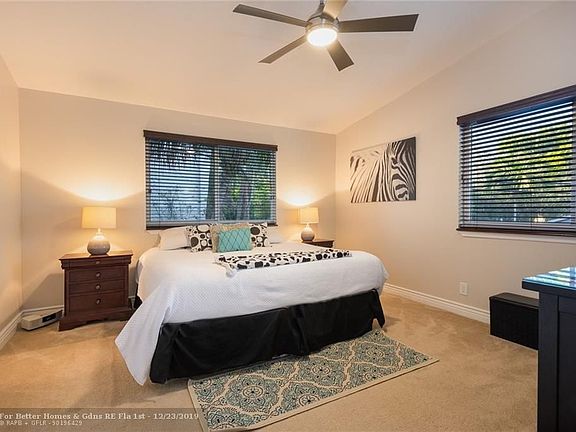 3rd image of 801 SE 16th Ct APT 5