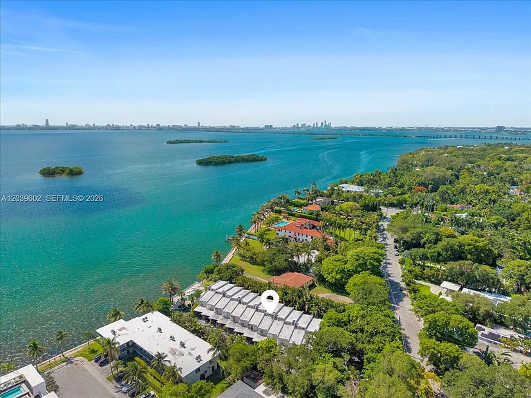 6011 N Bayshore Dr #8-D — Photo 34