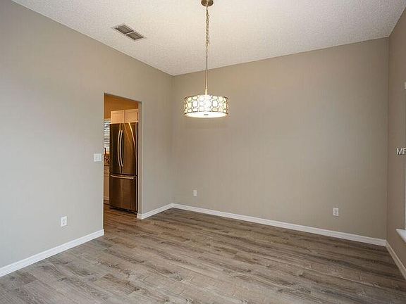 4th image of 1305 Rain Forest Ln