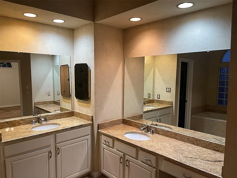 3808 Hunters Trl — Photo 9