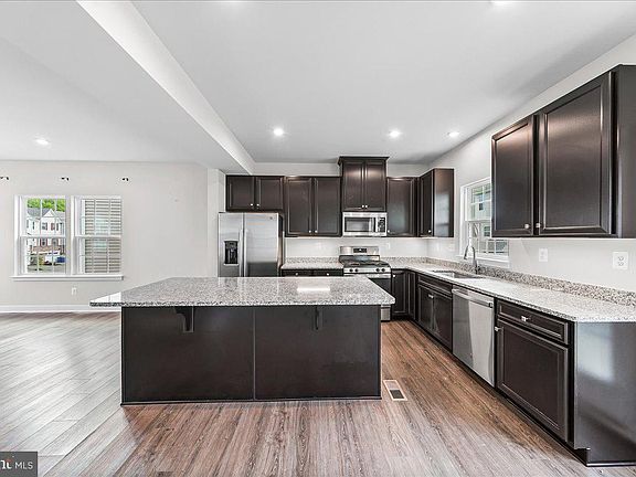 3rd image of 2145 Rivers Dr