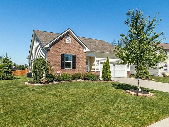 3rd image of 336 Evergreen Cir