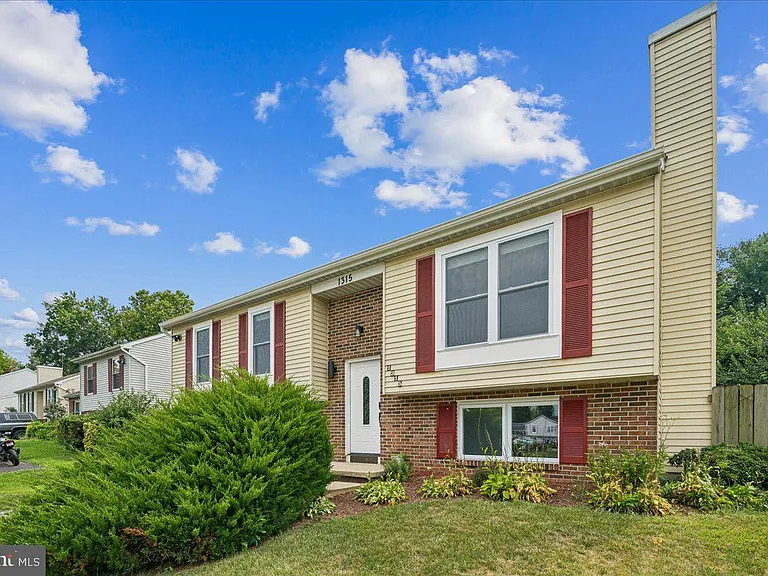 1315 Danberry Dr — Photo 30