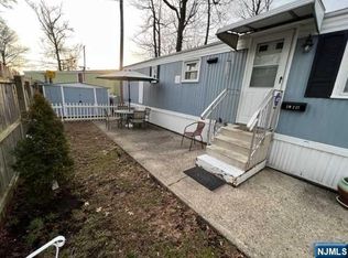 2 W 2nd St, Moonachie, NJ 07074