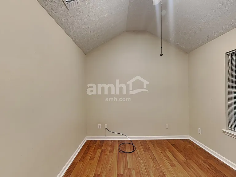 104 Ivy Springs Dr — Photo 12