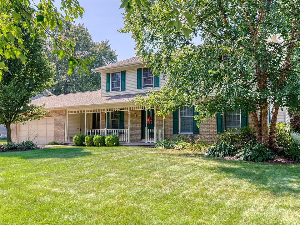 1st image of 257 Thornridge Ct NW