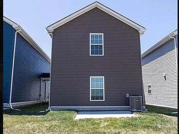 2nd image of 2035 Dolly Dr #2035