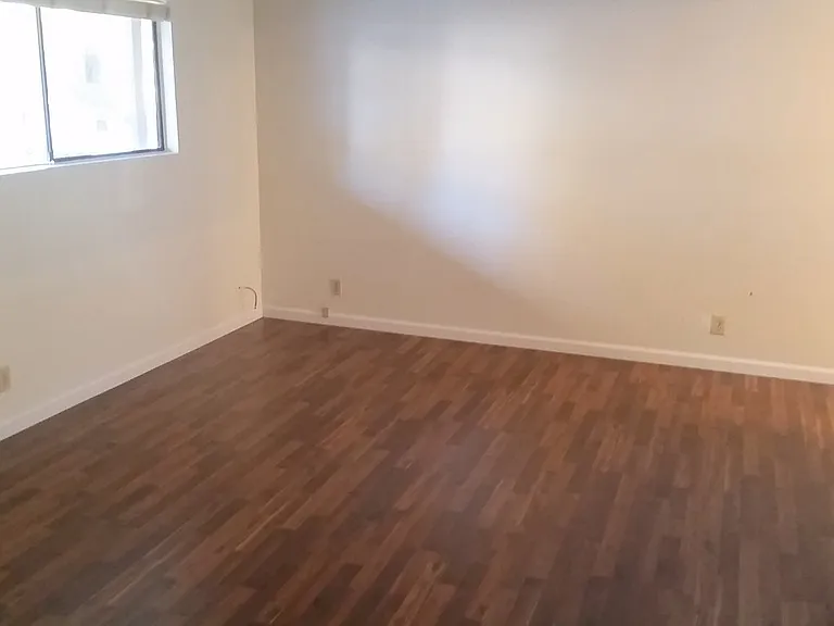 985 Salem St #6 — Photo 5