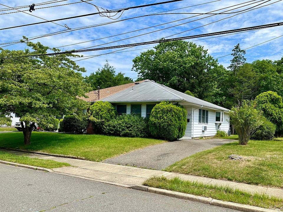1st image of 72 Allaire Dr