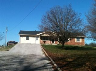 476 E Todd Rd, Science Hill, KY 42553