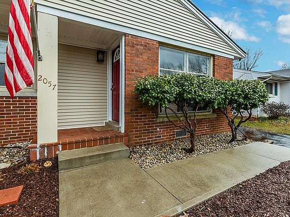 2nd image of 2057 Saint Teresa Dr