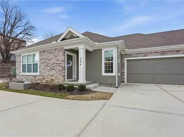 704 E 110th Ter, Kansas City, MO 64131
