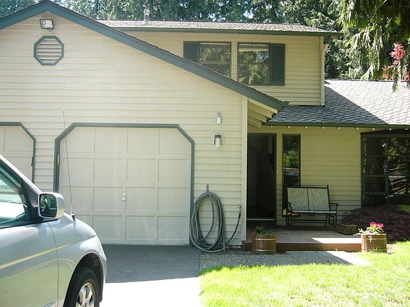 2nd image of 21811 SE 33rd Pl