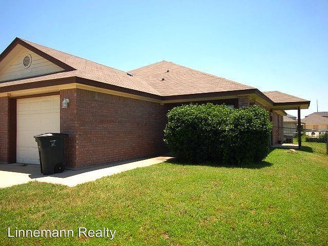 1st image of 2802 Lucille Dr #B