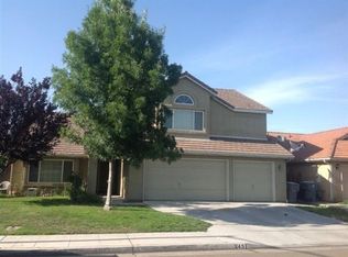 649 Saint Michelle Dr, Madera, CA