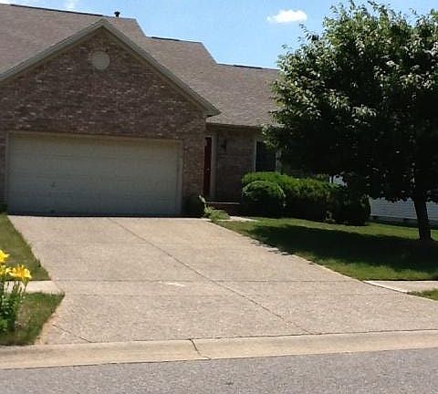 2nd image of 3910 Orchard Lake Dr