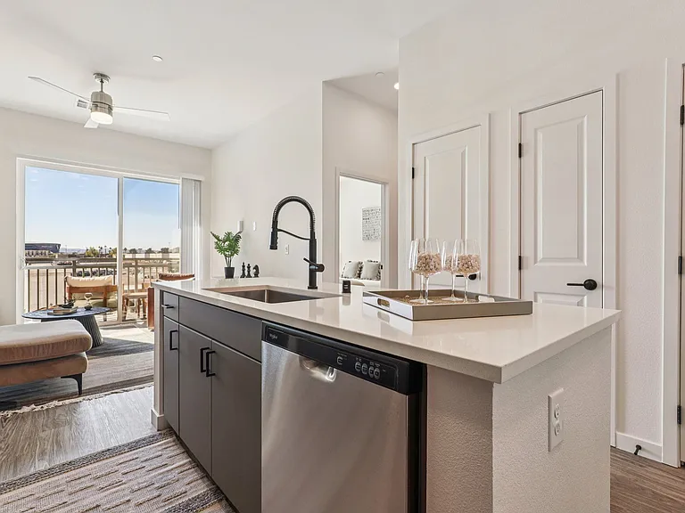 Lura Vegas Apartments — Photo 27