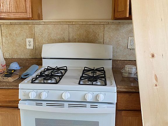 5th image of 10800 S Hoxie Ave #1R
