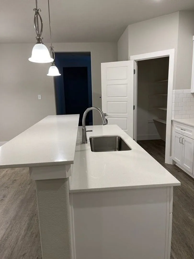 3/2/2 - Home Sweet Home Godley Isd — Photo 3