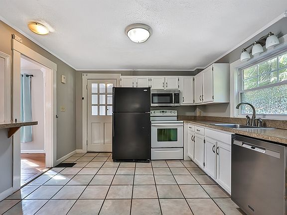 4th image of 50 Boundary St