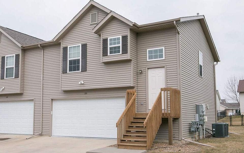 1st image of 130 Jefferson Ln