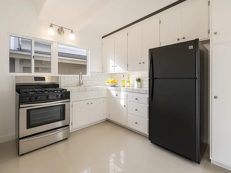231 Junipero Ave #10 — Photo 15